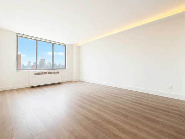 1735 York Avenue image 7 of 23