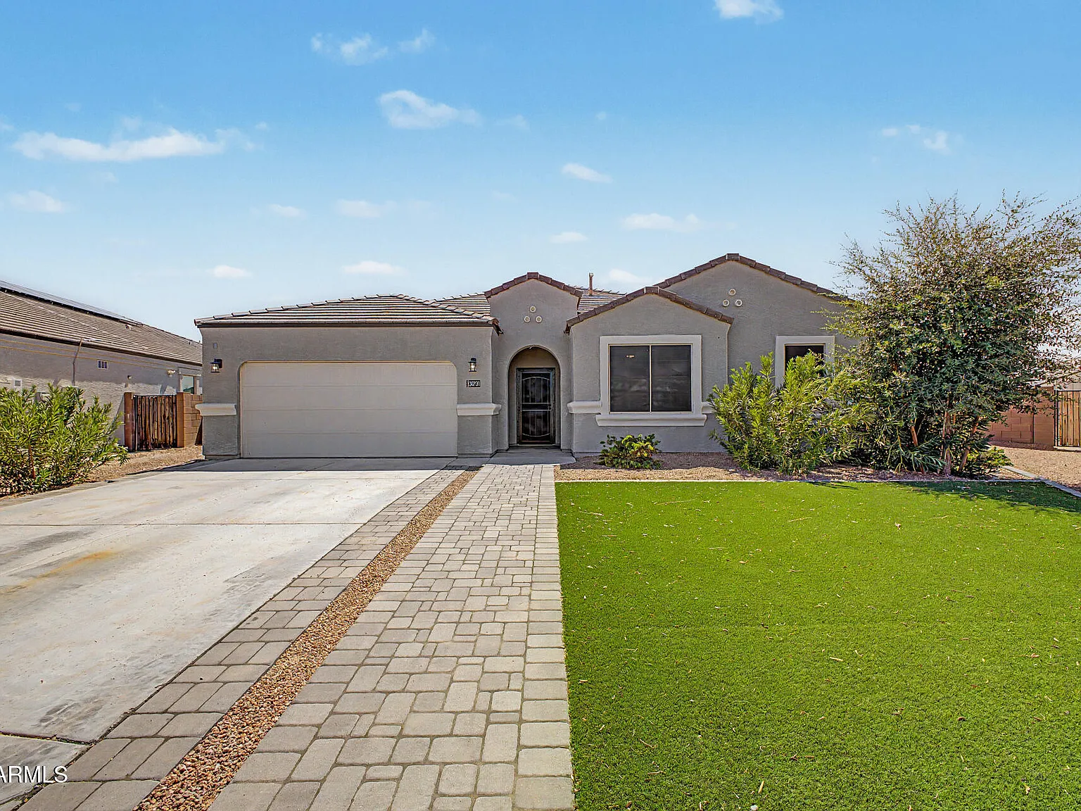 5 bed, 3.0 bath, 2684 sqft, $2,600 — Photo 1
