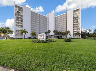 336 Golfview Rd APT 502, North Palm Beach, FL 33408