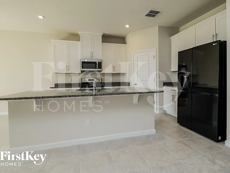 3058 Hill Point St — Photo 8