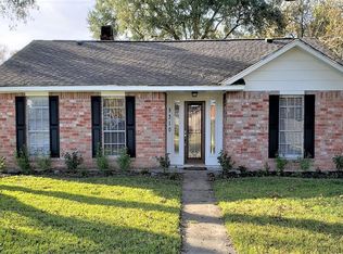 5310 Appleblossom Ln, Friendswood, TX 77546