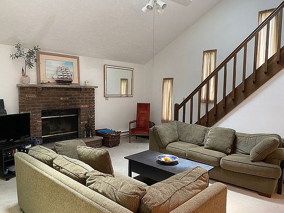 5th image of 1589 Black Birch Way