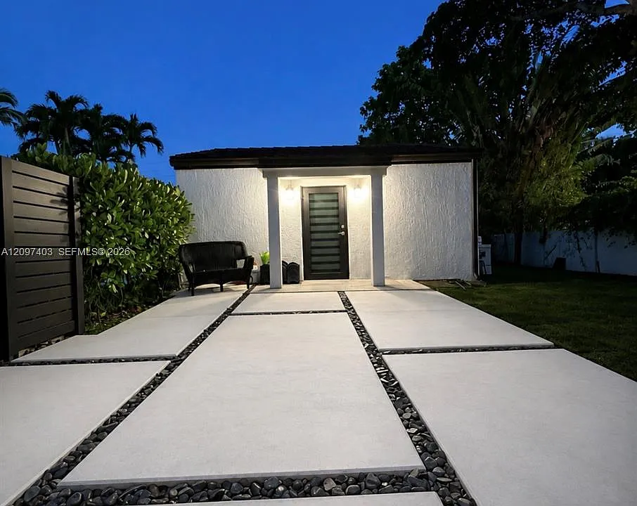 7844 SW 57th Ter