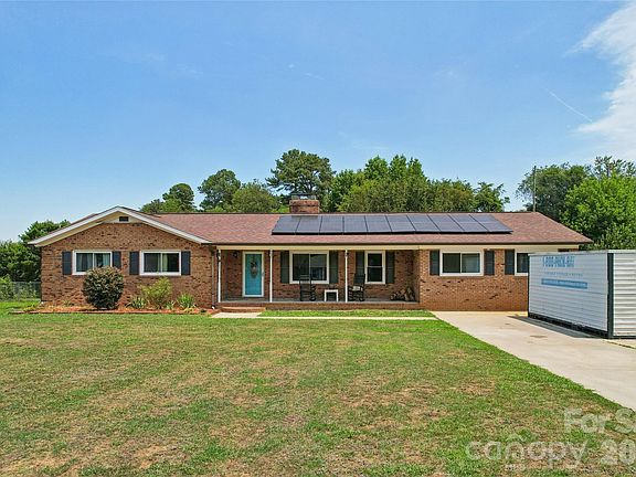 2nd image of 730 Hummingbird Cir