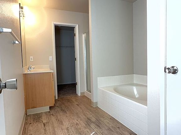 5th image of 3703 Compass Pointe Ave