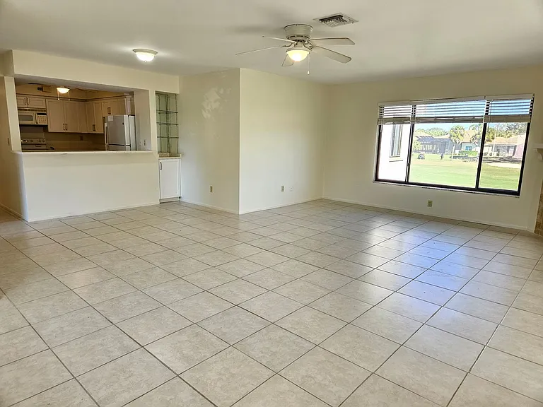 812 Capri Isles Blvd #225 — Photo 6