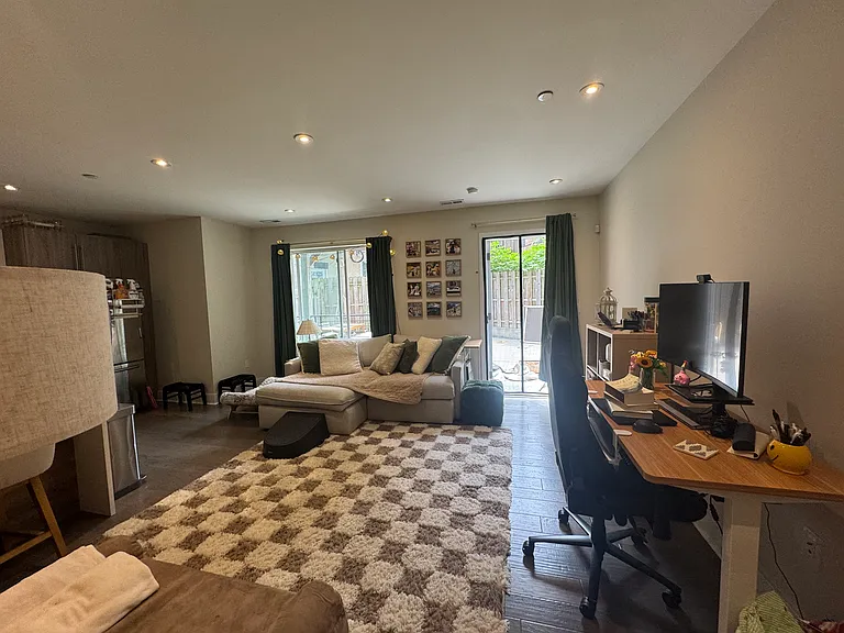 1526 Ridge Ave #2 — Photo 5