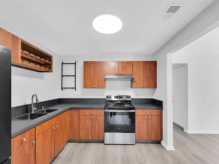 4421 11th Ave S — Photo 7