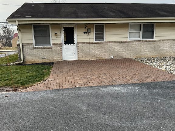2nd image of 1059 Donegal Springs Rd #1059