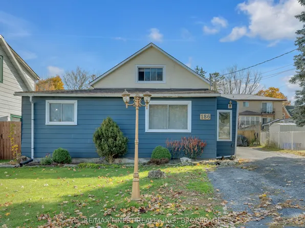 186 Thomas St W, Greater Napanee, ON K7R 2H5