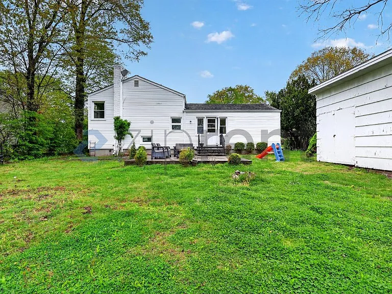 30 Mary Ln — Photo 29