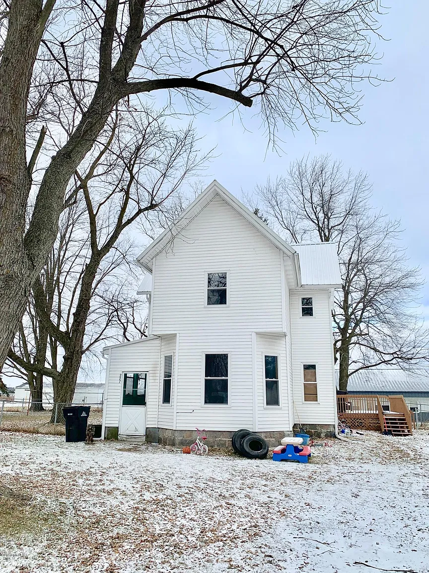 227 Kalamazoo St photo 1