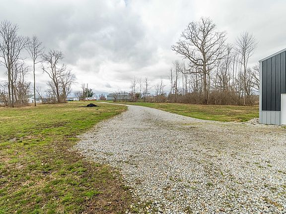4th image of 3250 McMillan Rd
