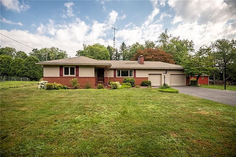 308 Kossuth St, Hermitage, PA 16148 MLS 1618200 Zillow