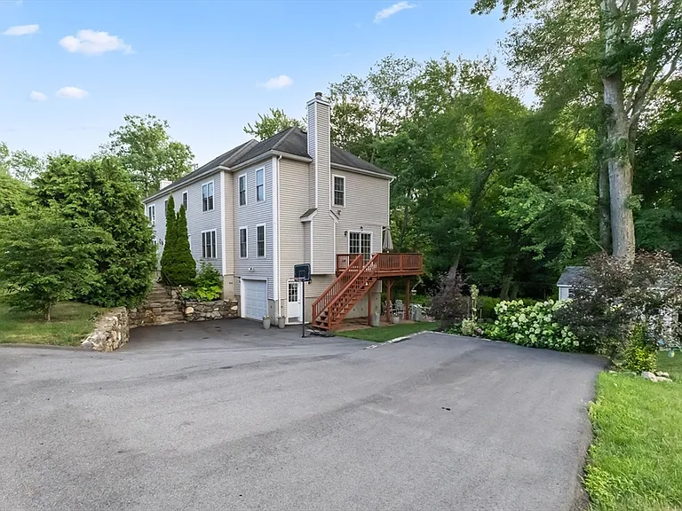 284 S Quinsigamond Ave #284 — Photo 2