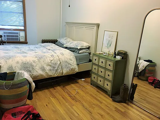 Rented by Joe Gotham LTD | media 13