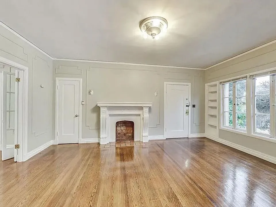 297 Macarthur Blvd