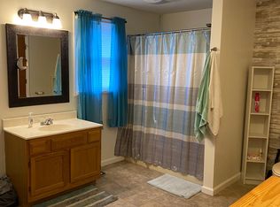 55 Dakota Dr, Chicopee, MA 01013