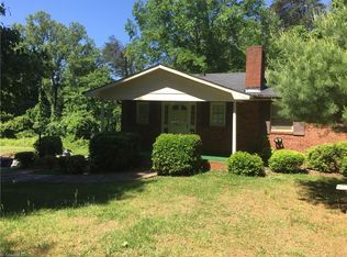 4536 Ogburn Ave, Winston Salem, NC 27105