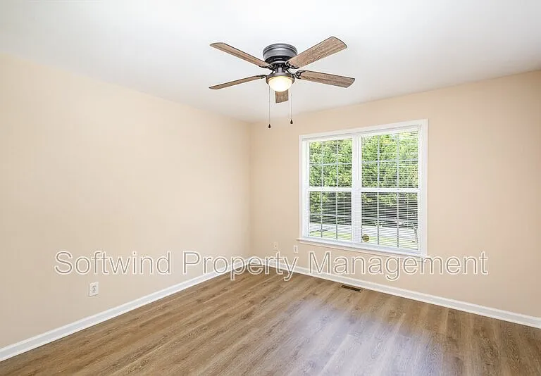 1217 Summer St — Photo 8