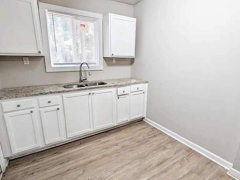2924 Springside Pl SE — Photo 5