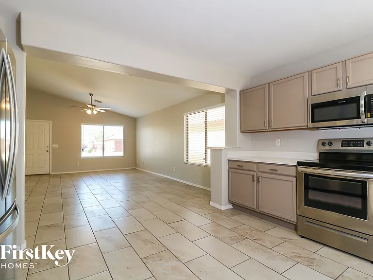 15841 W Morning Glory St — Photo 7