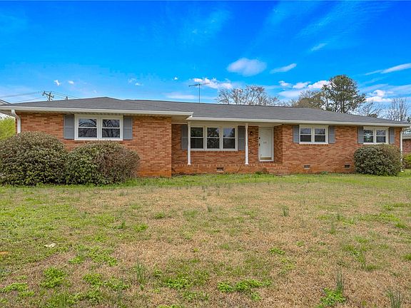 4th image of 313 Rhodehaven Dr