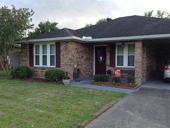 3rd image of 119 Dianne Dr