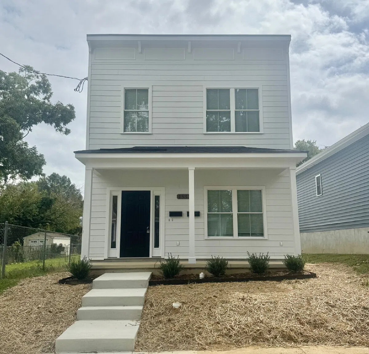 2 bed, 2.5 bath, 1302 sqft, $1,545 — Photo 1