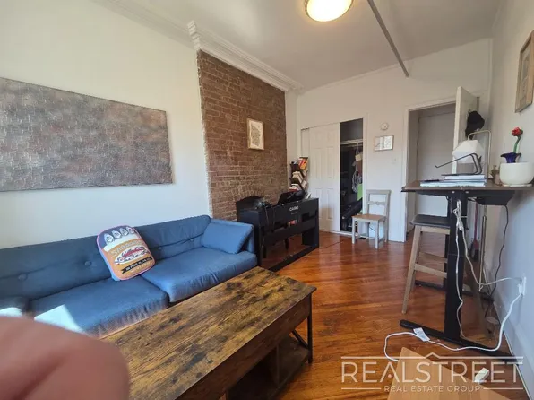 109 Joralemon Street image 1 of 7