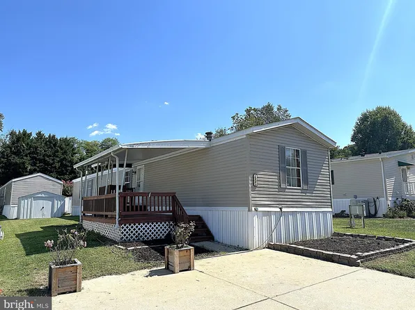 453 Sarah Anne Dr, Lothian, MD 20711