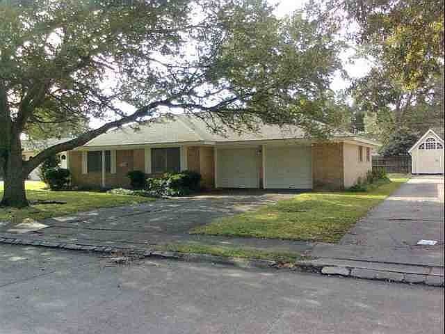 1st image of 919 N 30th St
