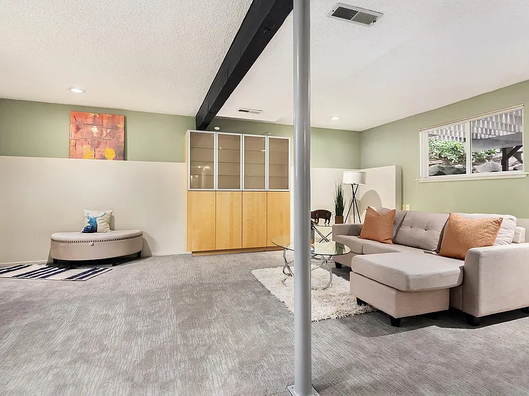 5265 Highland Dr — Photo 9