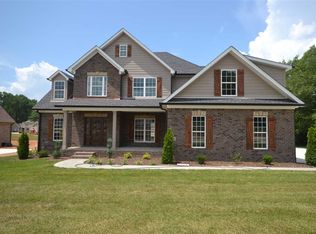 329 Old Post Dr, Alvaton, KY 42122