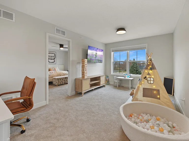 Foxtail Hollow Townhomes — Photo 24