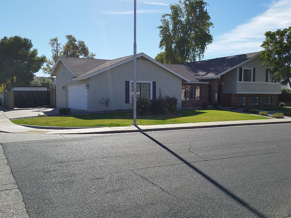 2nd image of 2665 E Elmwood St