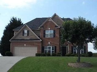 2446 Sterling Manor Dr, Buford, GA 30518