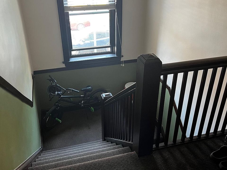 1st image of 5834 N Maplewood Ave #2