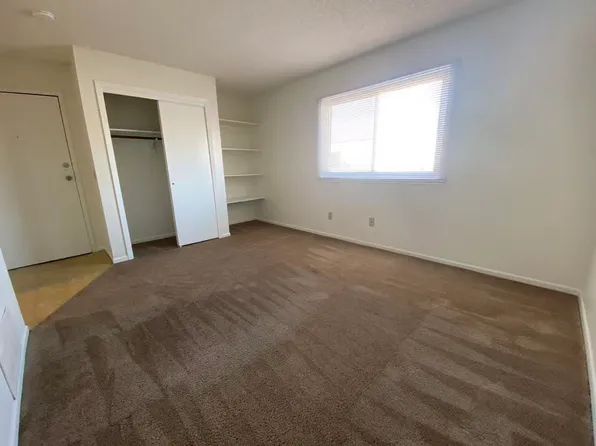 1228 E St #10, Lincoln, NE 68508