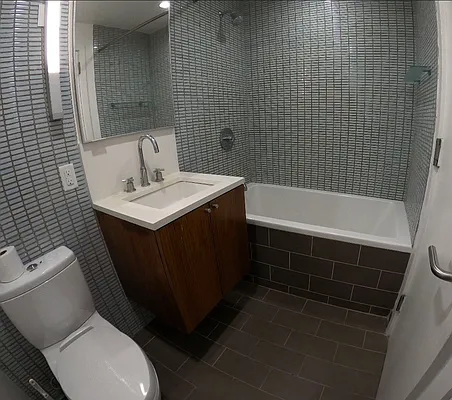 Rented by R New York | media 27