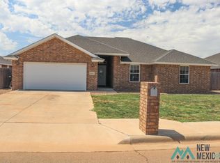 2325 Cobblestone Cir, Clovis, NM 88101