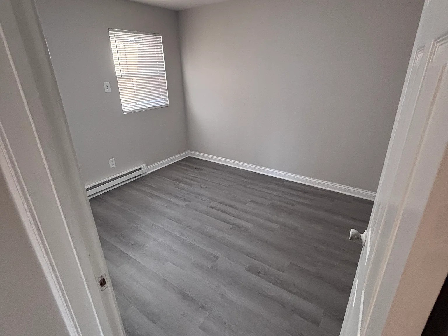 2 bed, 890 sqft, $850 — Photo 2