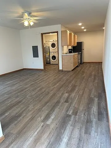 Greenfield Estates 2 - 813 — Photo 2