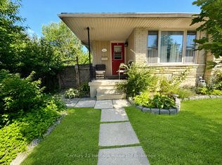 54 Frontenac Rd #A, London, ON N5Z 3Y6