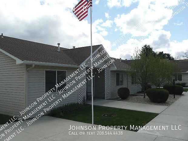 1st image of 2734 N Retirement Ln #D
