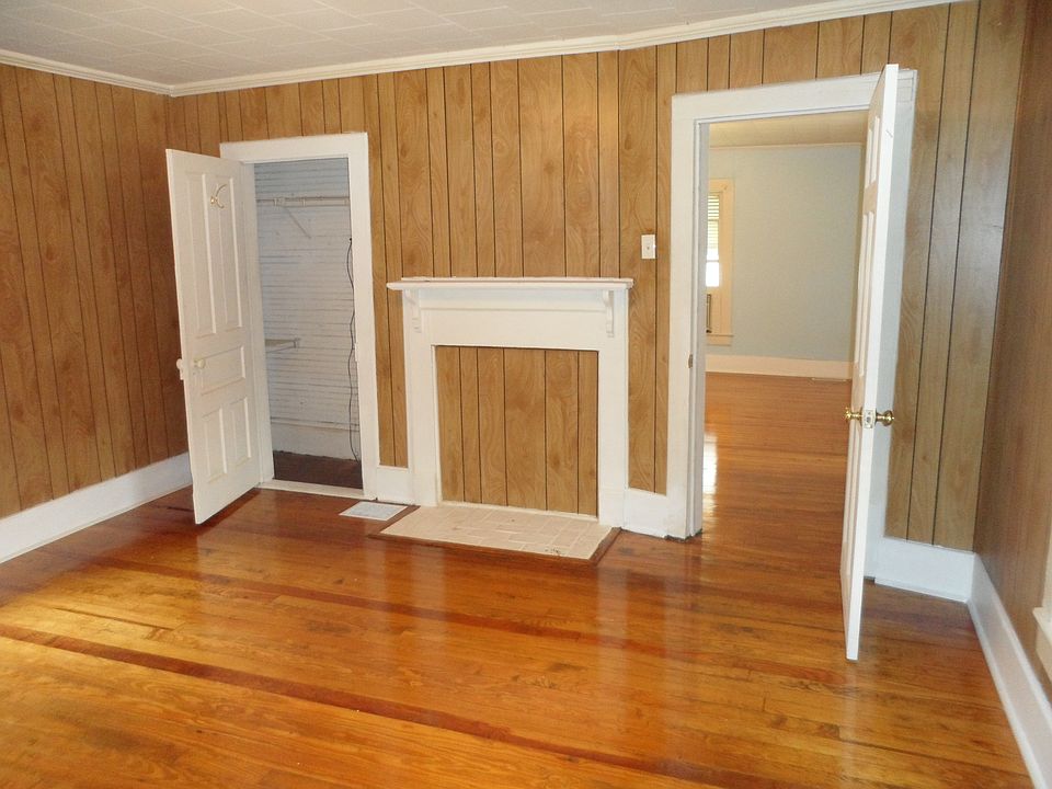 2nd image of 531 Kingston St