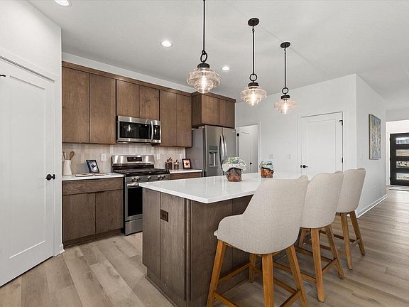 5th image of 1564 Fairwinds BOULEVARD #Lt17