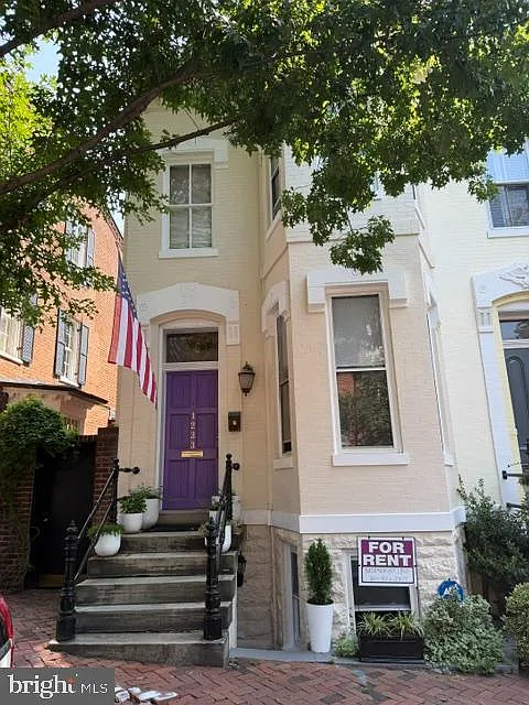 1233 30th St NW