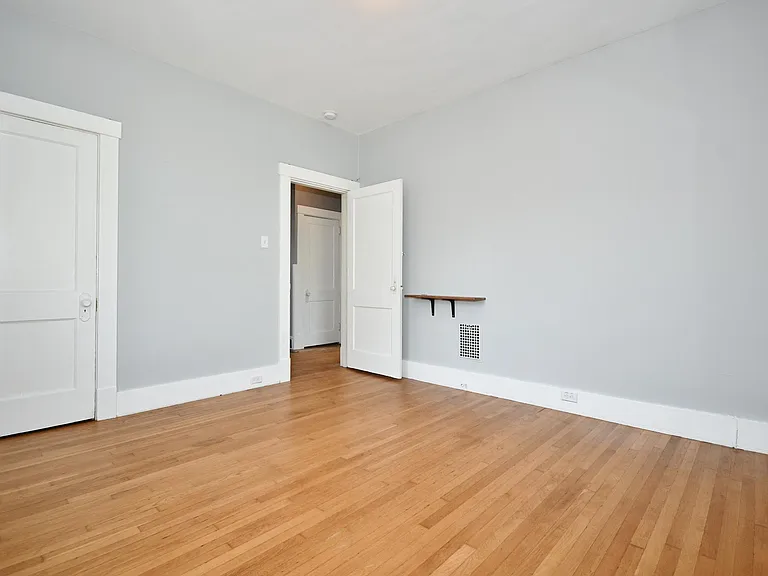 2750 Voelkel Ave — Photo 11