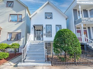 2945 N Racine Ave, Chicago, IL 60657